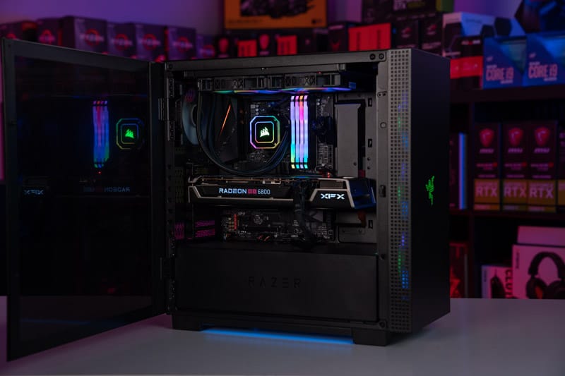 RAZER TOMAHAWK ATX PCケース ASCII.jp：完成度が高いRazer純正PCケース「Tomahawk」を