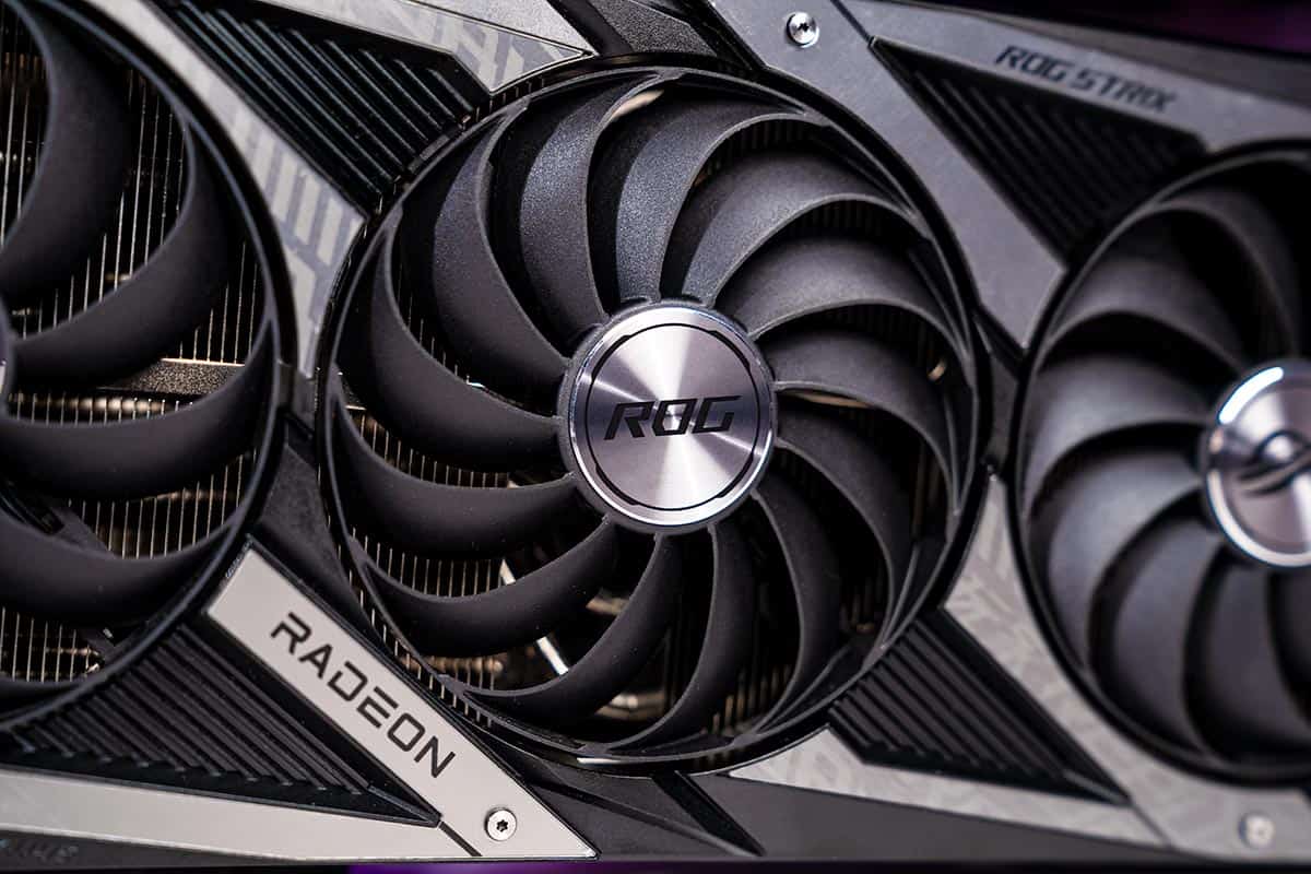 ROG Strix RX 6750 XT fans