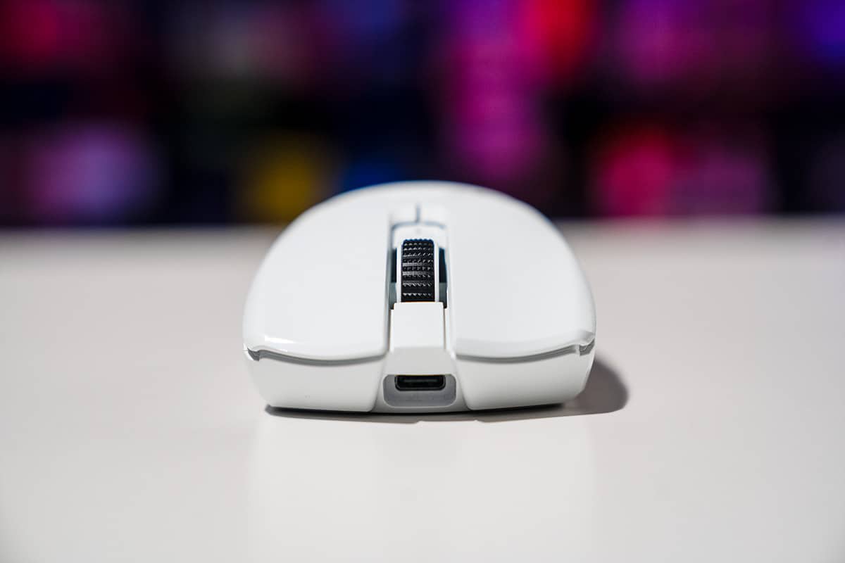 Razer Viper V2 Pro Gaming Mouse 18