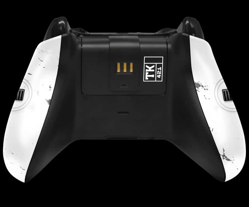 Razer Xbox Controller Quick Charging Stand CONTROLLER BACK SW Stormtrooper 02 Rev2 1