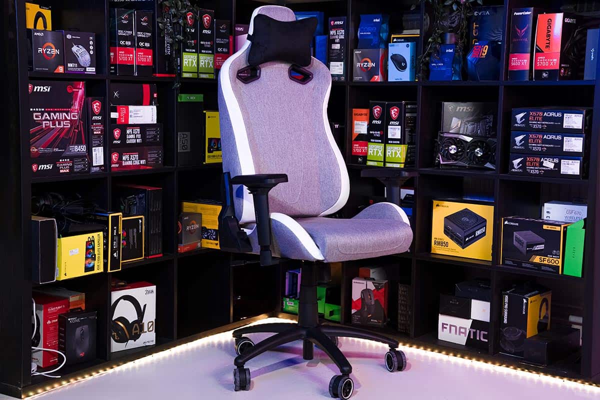 TC200 Gaming Chair – Soft Fabric – Light Grey/White