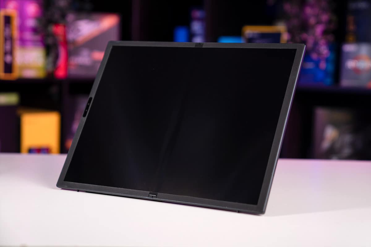 ASUS Zenbook 17 Fold OLED 16