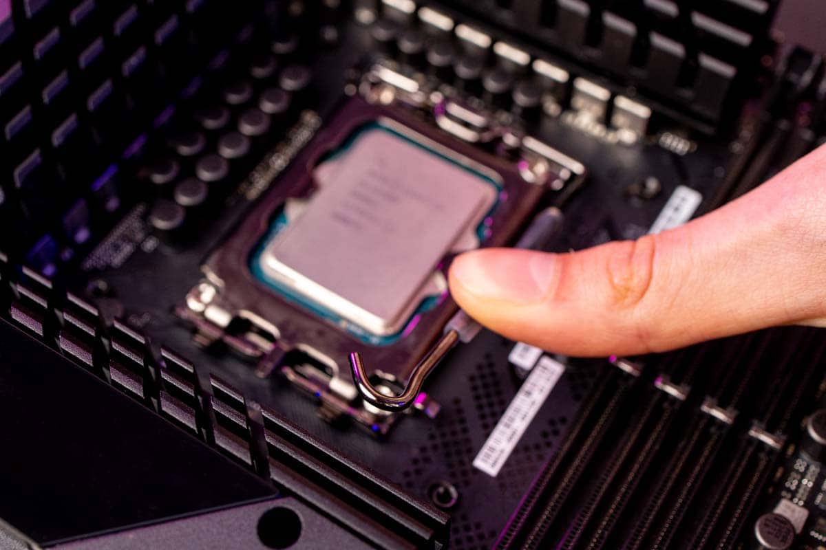 13th gen CPU installed 
