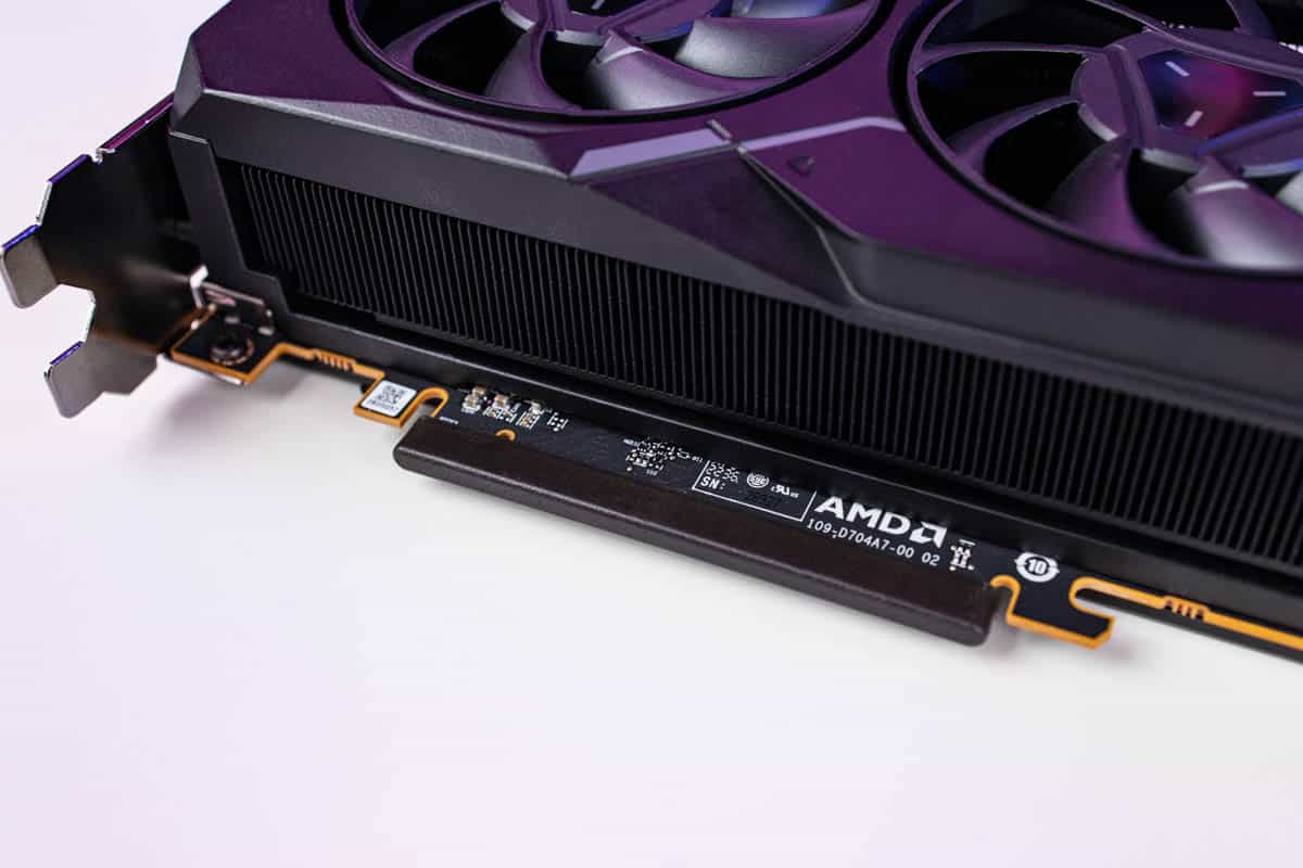 AMD Radeon RX 7900 XT 22