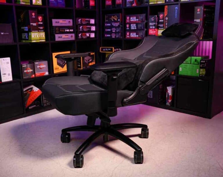 What gaming chair does KSI use