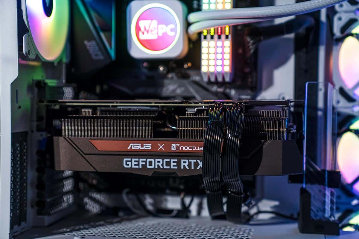 What is ASUS Aura?