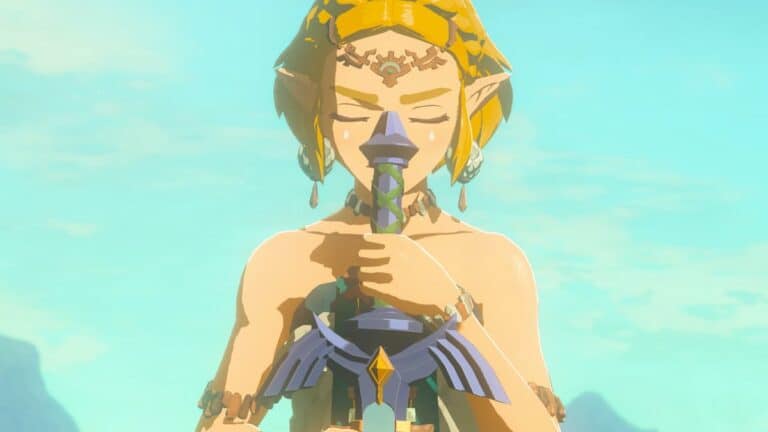 Zelda holding Sword