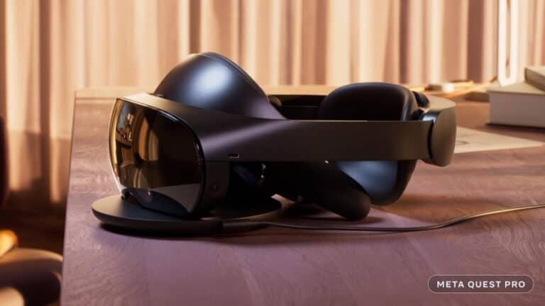 Apple Reality Pro VR headset vs Meta Quest Pro