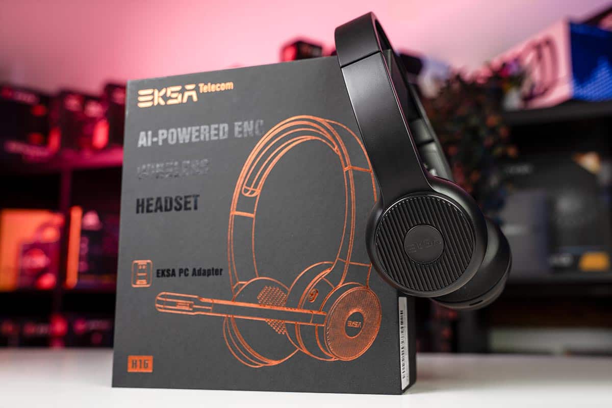 The EKSAtelecom H16 wireless headset is a must have for any professional