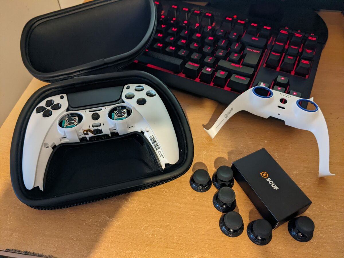 SCUF Reflex Pro with faceplate removed
