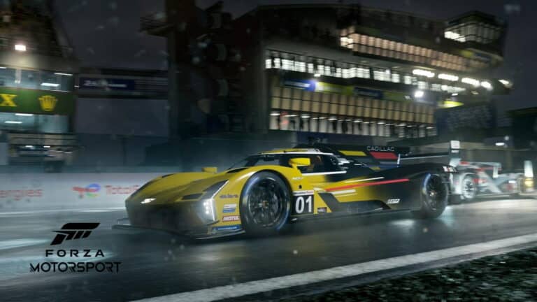 forza motorsport 8 yellow car racing in rain