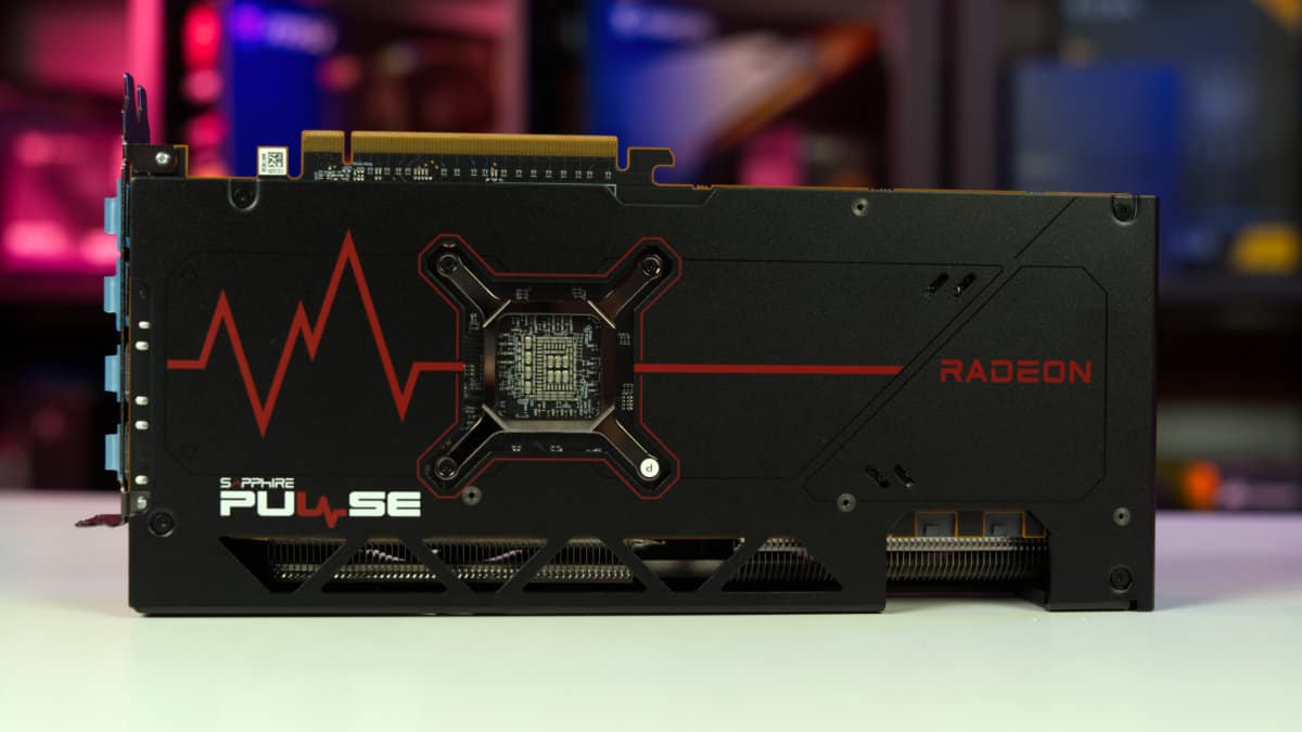RX 7600 XT vs 7600 – what does the XT add?
