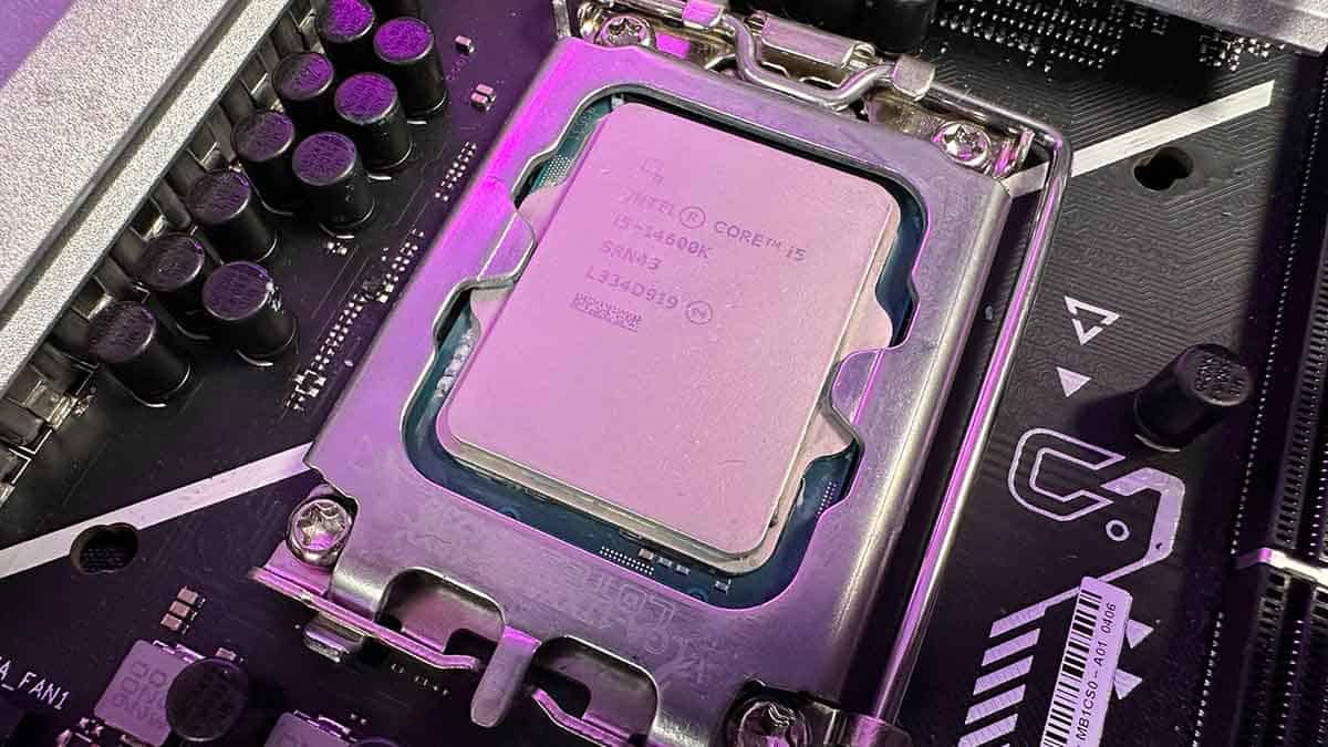 Clean intel CPU thermal paste